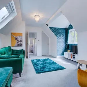 Apartment Luxury 3 Bedroom Close To Beach, & Meyrick Park, Bournemouth