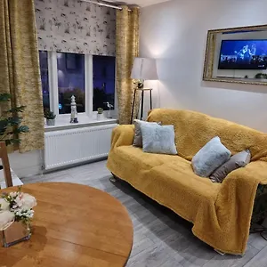 Apartment 3 Minute Walk To Beach - Couldn't Be Much Closer To Sea, Bournemouth