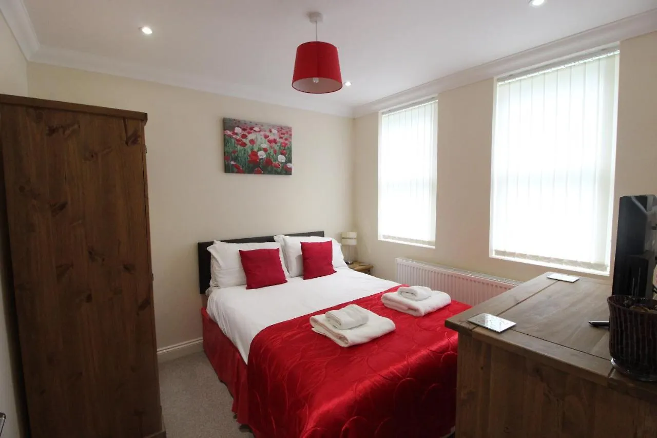 Westcliff House - 4 Bedrooms Bournemouth 0*,  United Kingdom